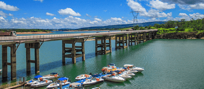 Restaurante flutuante de frente a Ponte do Turvo.