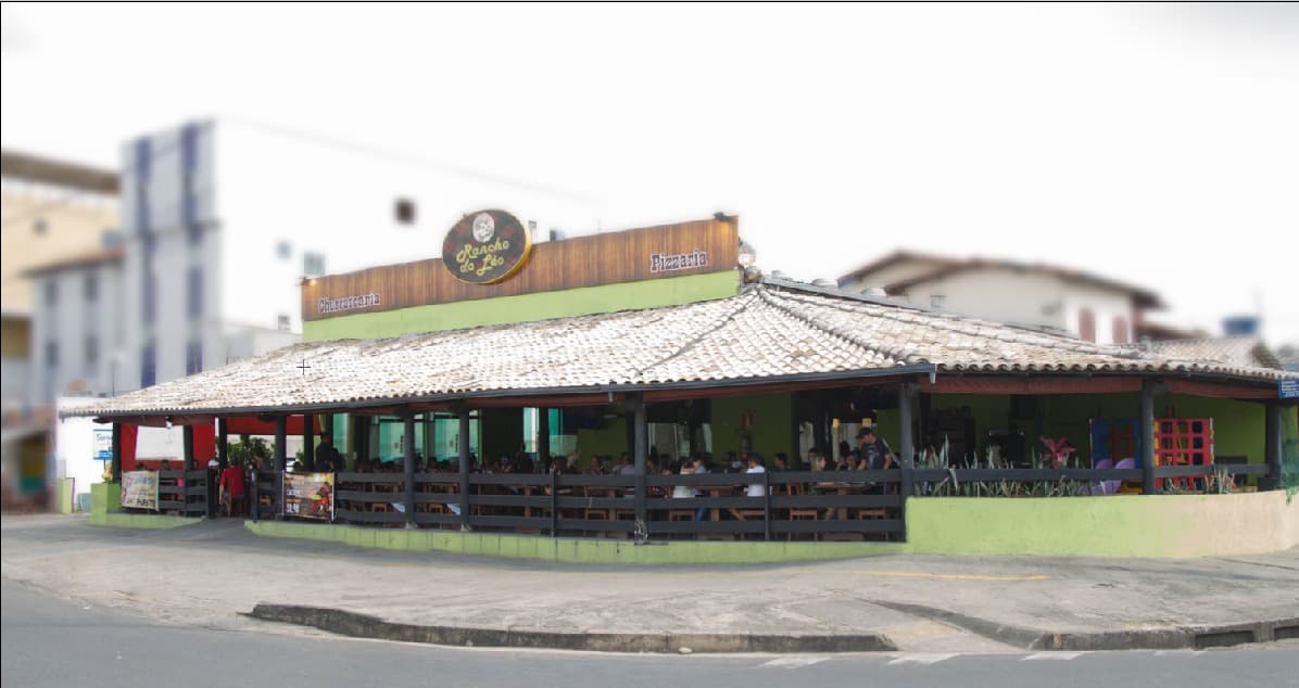 Restaurante de pratos executivos com saladas, grelhados e acompanhamentos, rodízio de caldos e clima simples.