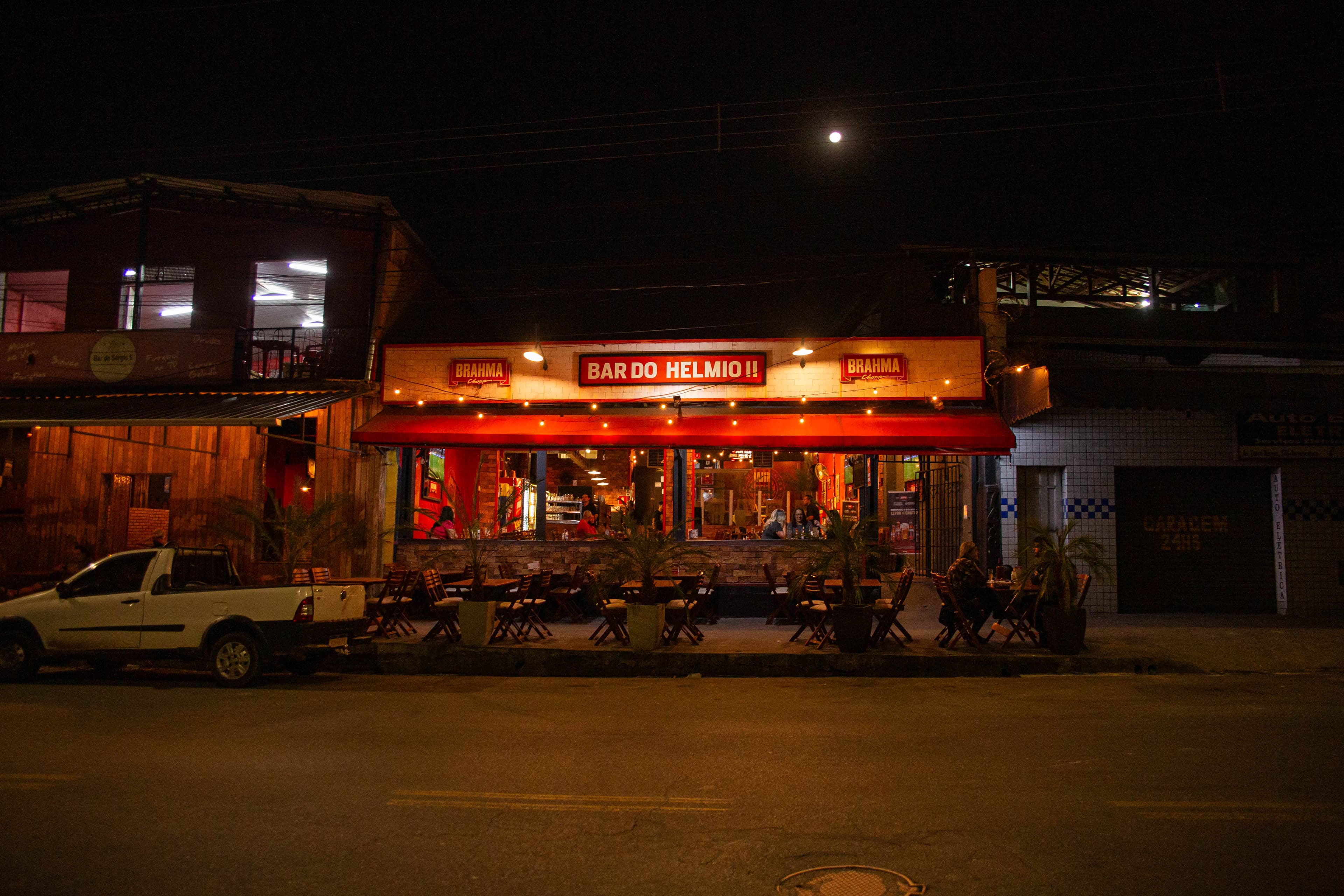 O melhor em dose dupla!! Servimos porções, espetos, cerveja gelada, chopp, música ao vivo. Conheça nossa estrutura!!!